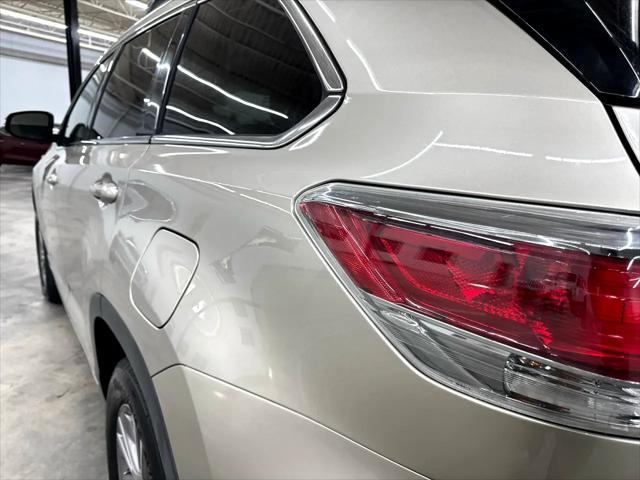 used 2015 Toyota Highlander car, priced at $15,200