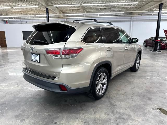 used 2015 Toyota Highlander car, priced at $15,200