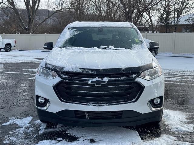 used 2020 Chevrolet Traverse car, priced at $23,417