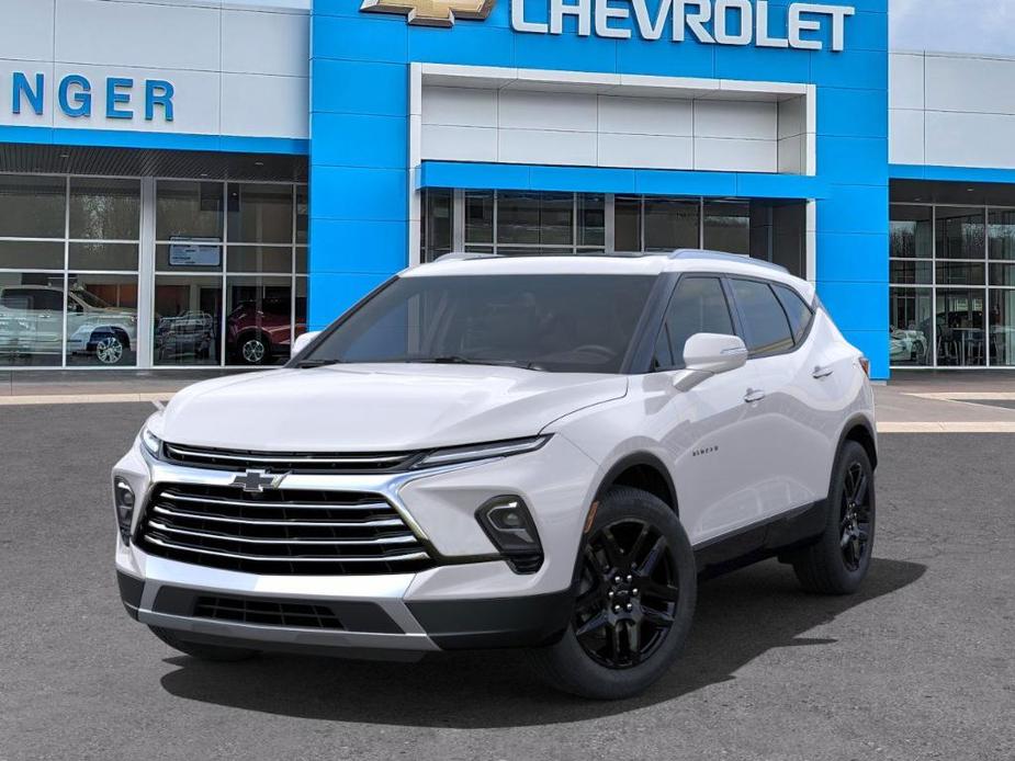 new 2025 Chevrolet Blazer car