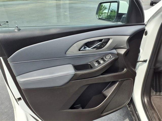 used 2021 Chevrolet Traverse car, priced at $25,390