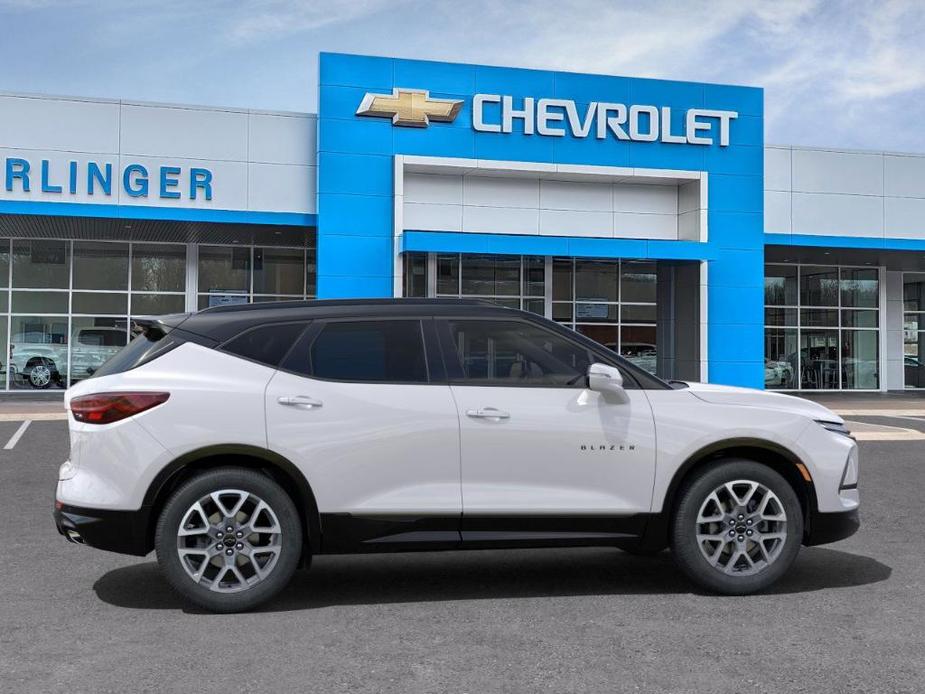 new 2025 Chevrolet Blazer car, priced at $48,015