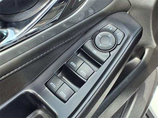 used 2022 Chevrolet Traverse car, priced at $28,983