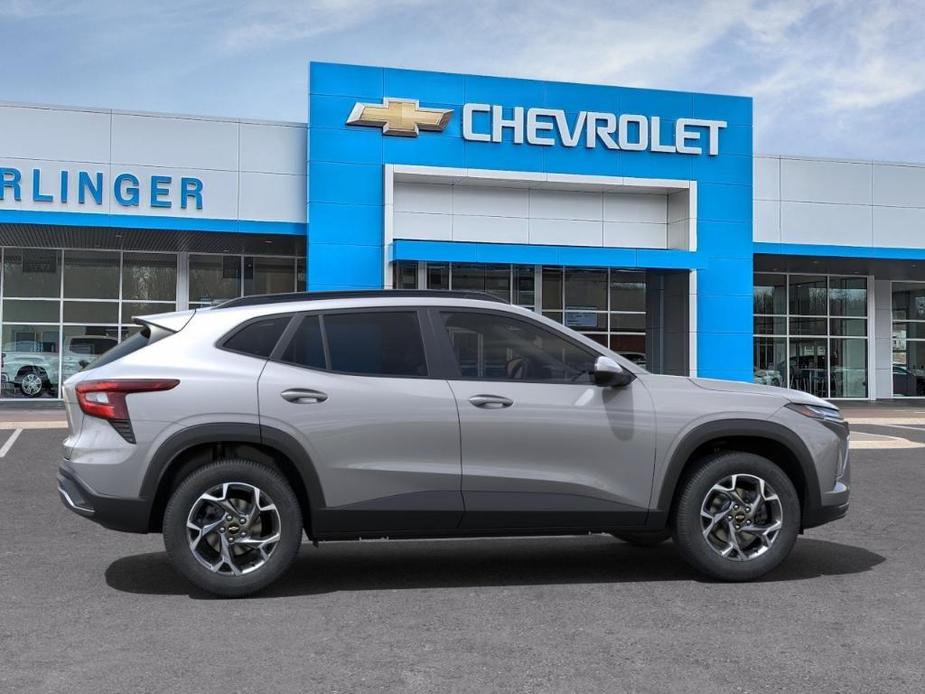 new 2024 Chevrolet Trax car, priced at $25,120