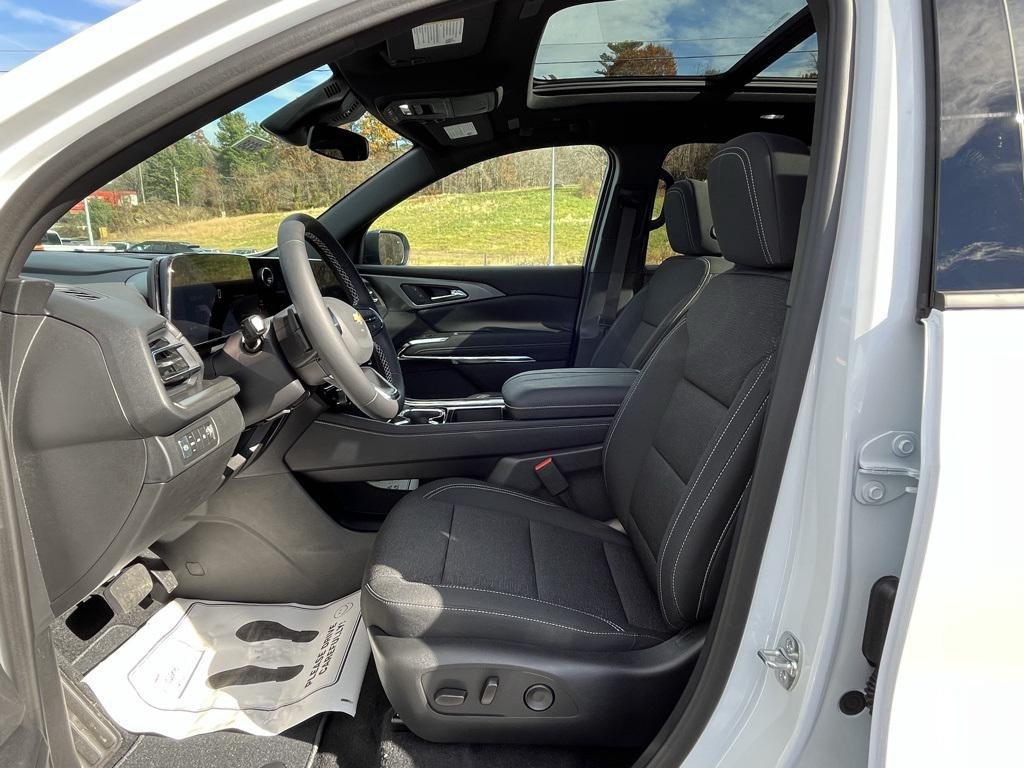 new 2026 Chevrolet Traverse car, priced at $48,192