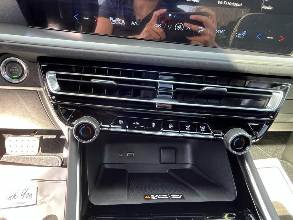 new 2026 Chevrolet Traverse car, priced at $48,192