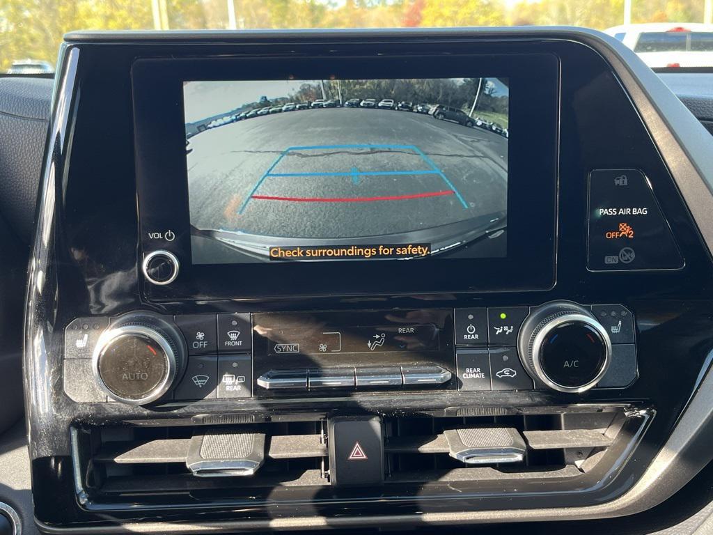 used 2023 Toyota Highlander car, priced at $38,080