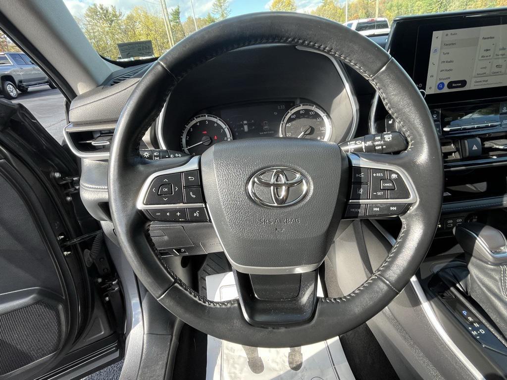 used 2023 Toyota Highlander car, priced at $38,080