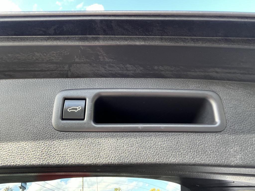 used 2023 Toyota Highlander car, priced at $38,080