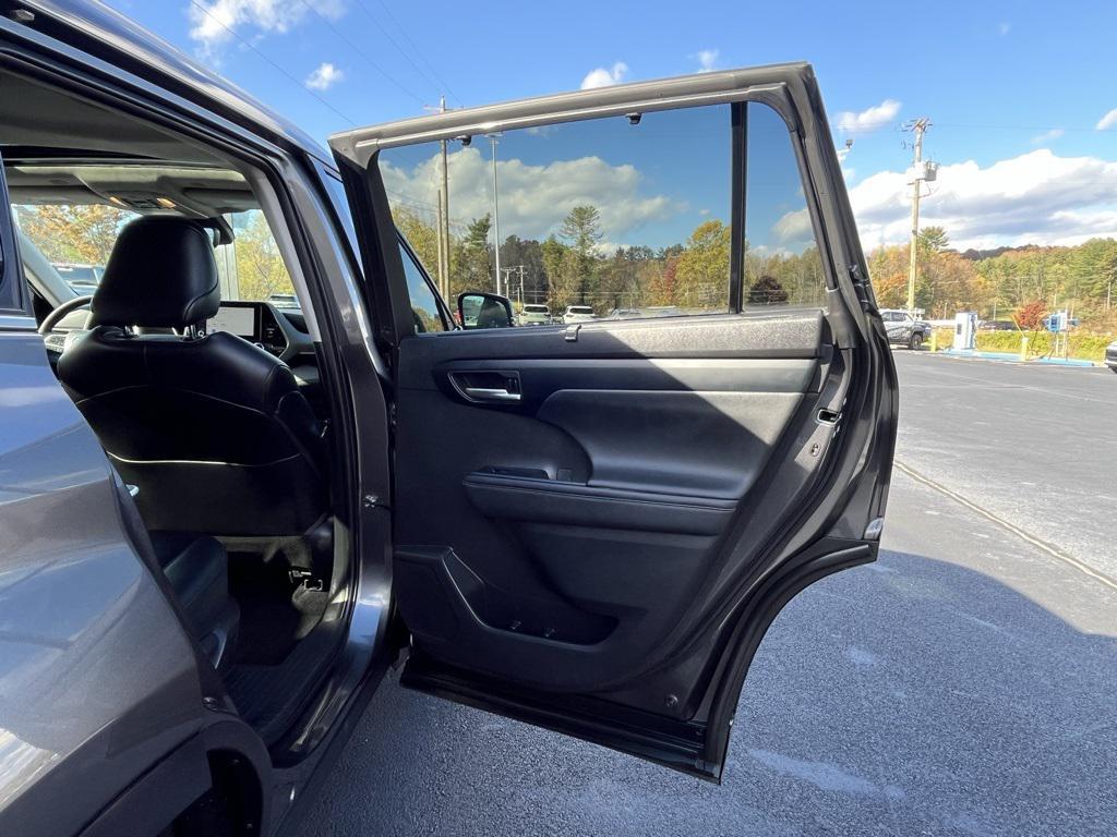 used 2023 Toyota Highlander car, priced at $38,080