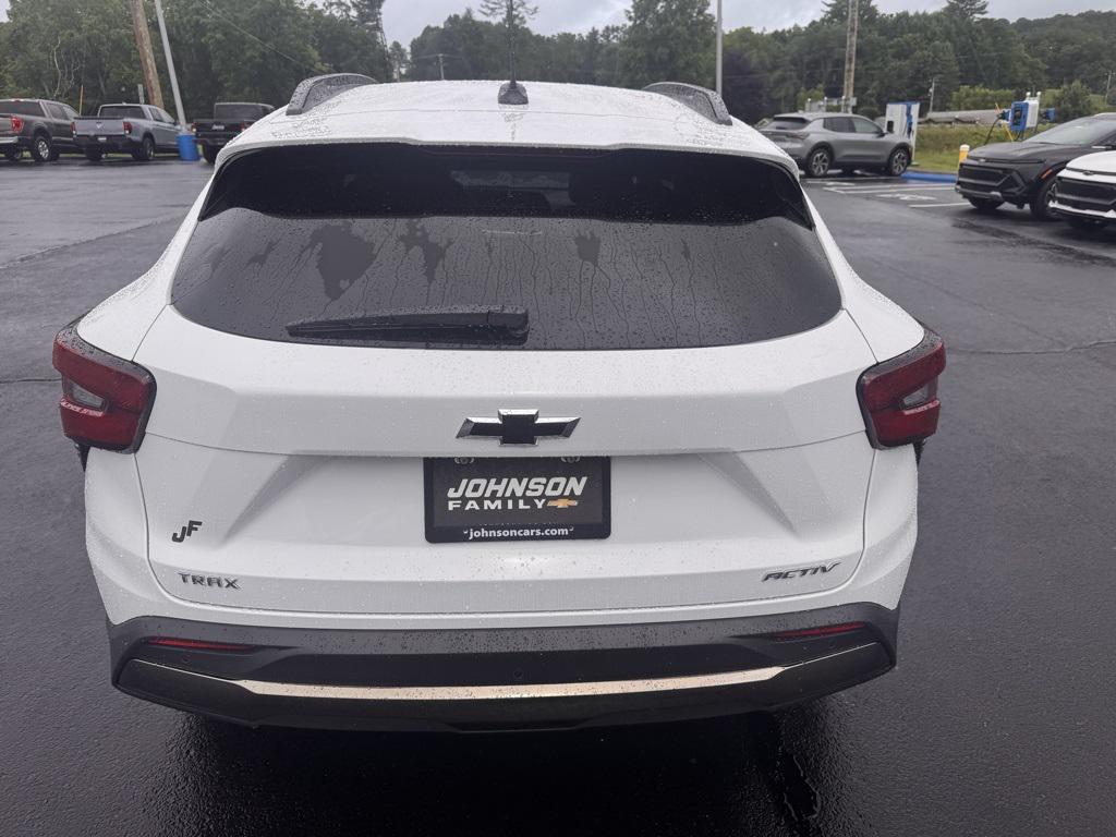 new 2025 Chevrolet Trax car, priced at $27,634