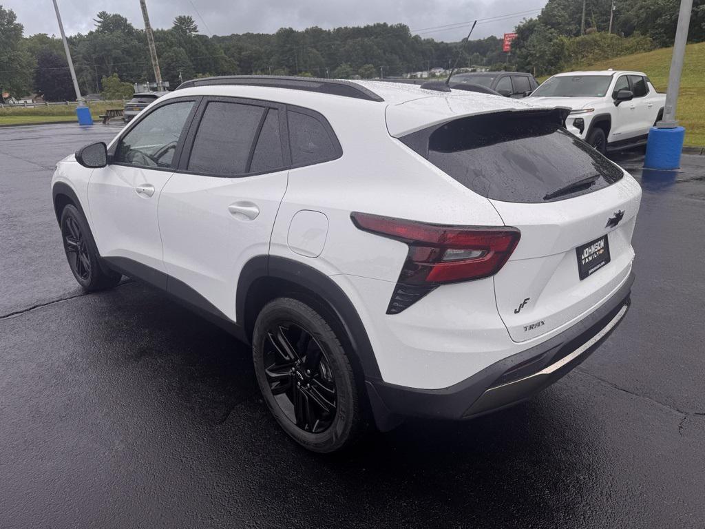 new 2025 Chevrolet Trax car, priced at $27,634