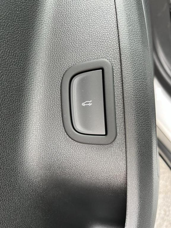 new 2025 Chevrolet Traverse car, priced at $44,941