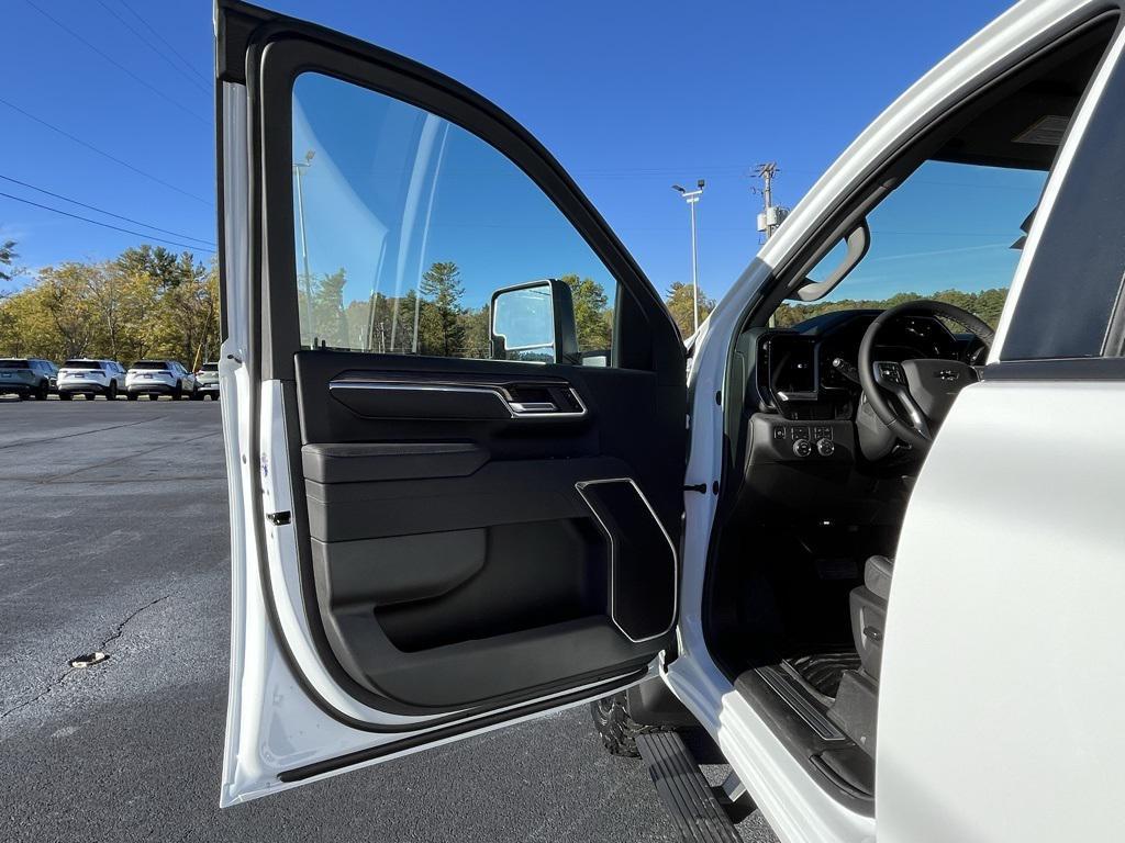 new 2026 Chevrolet Silverado 2500 car, priced at $68,158