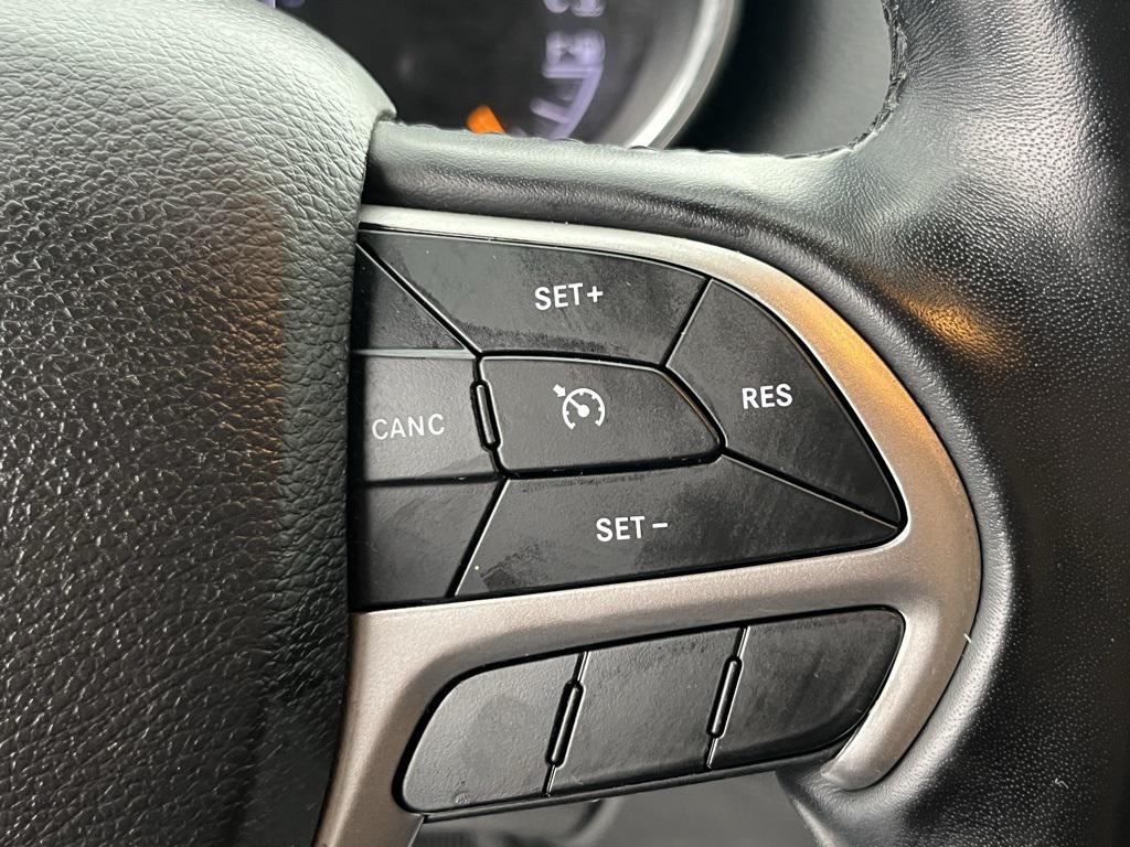 used 2021 Jeep Grand Cherokee car, priced at $23,245