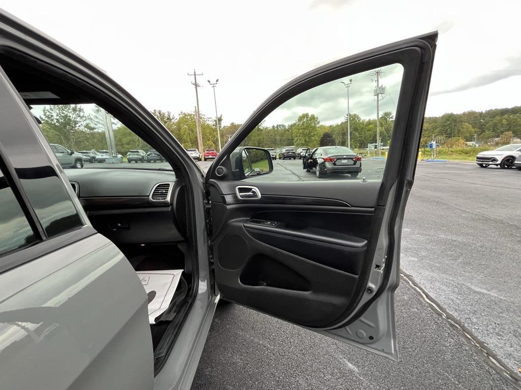 used 2021 Jeep Grand Cherokee car, priced at $23,245