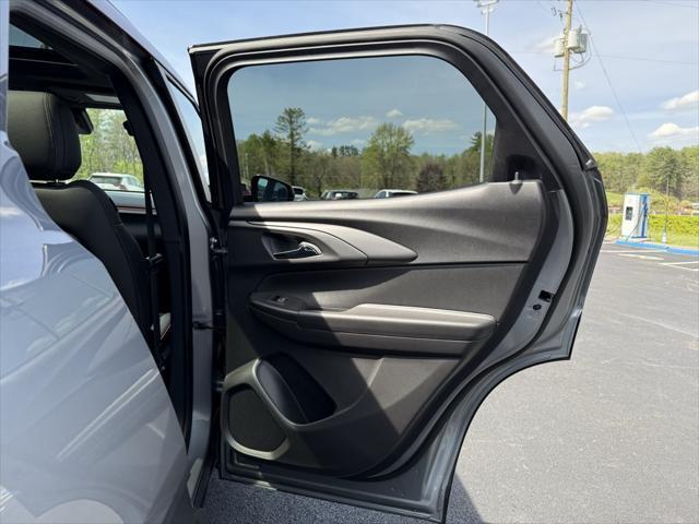 new 2025 Chevrolet TrailBlazer car, priced at $33,930