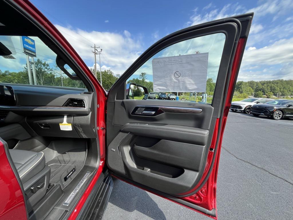 new 2025 Chevrolet Tahoe car, priced at $81,252