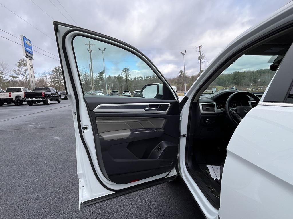 used 2021 Volkswagen Atlas car, priced at $23,714