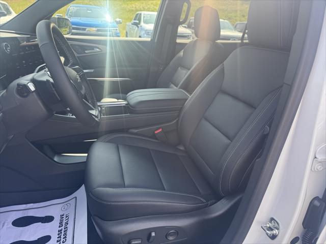 new 2025 Chevrolet Traverse car, priced at $49,860