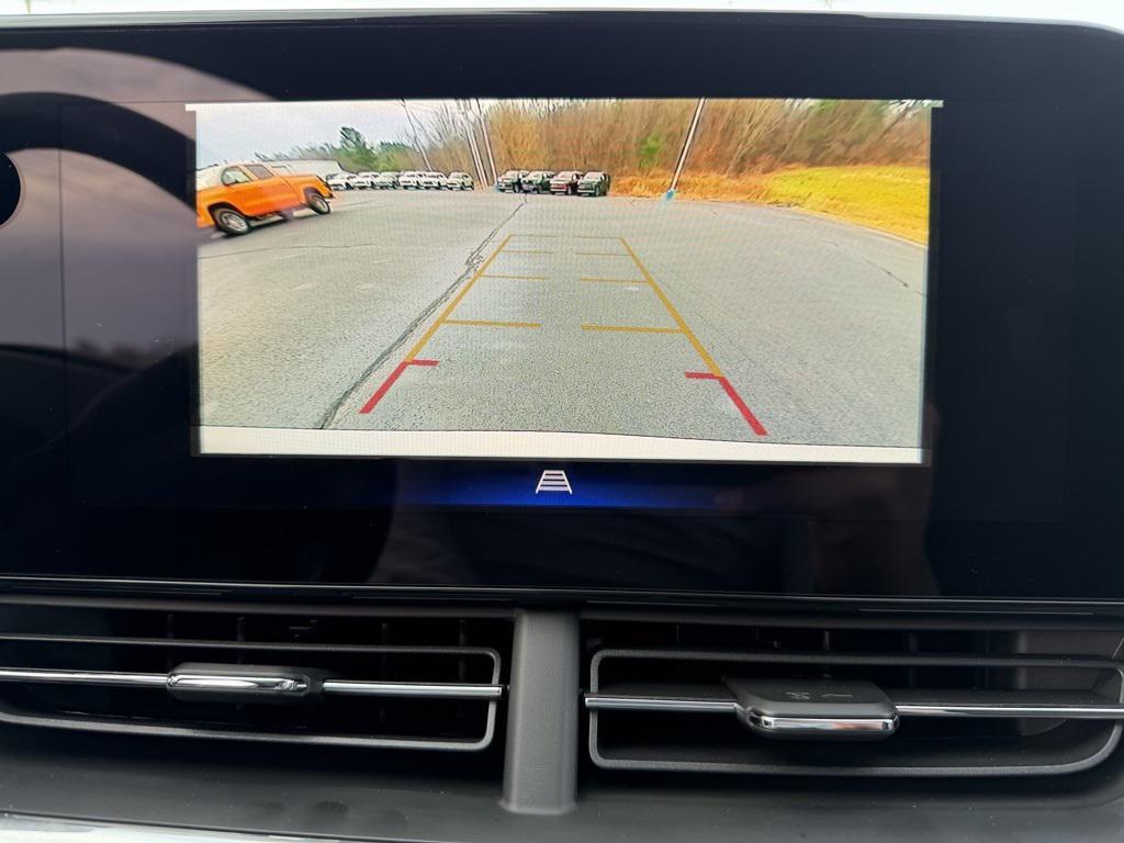 new 2026 Chevrolet Trax car, priced at $25,885