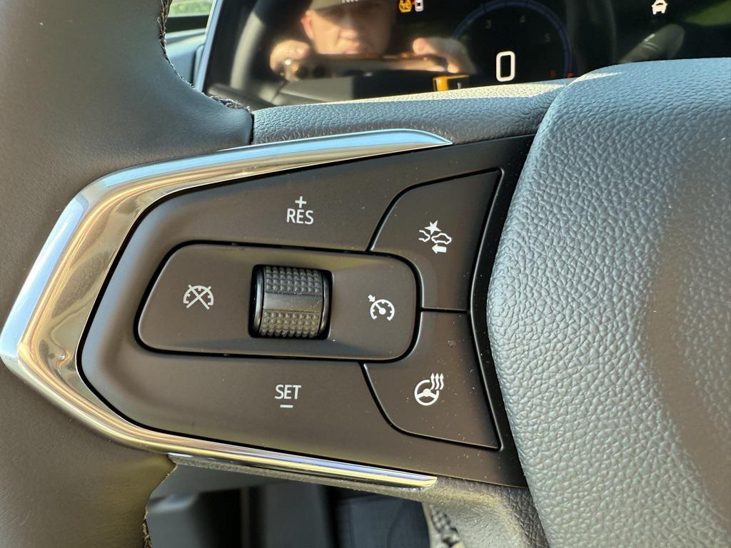 new 2025 Chevrolet Trax car, priced at $26,429