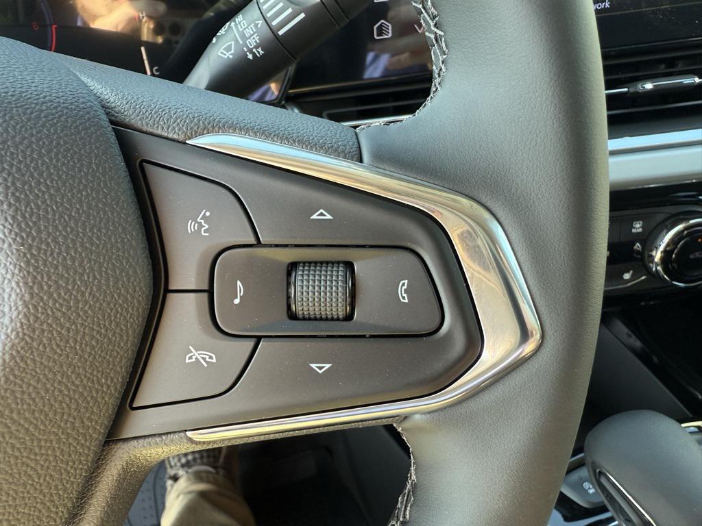 new 2025 Chevrolet Trax car, priced at $26,429