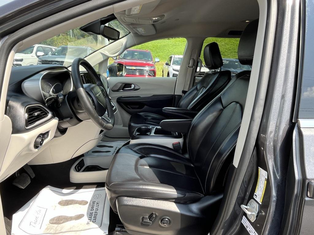 used 2023 Chrysler Pacifica car, priced at $23,760
