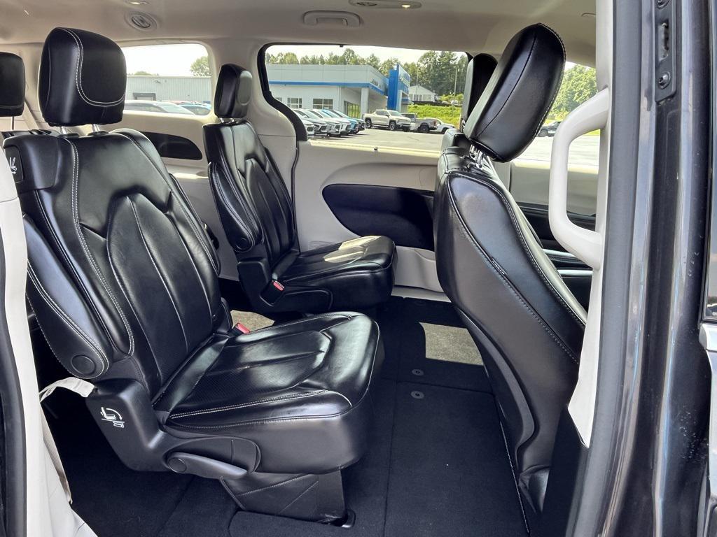 used 2023 Chrysler Pacifica car, priced at $23,760
