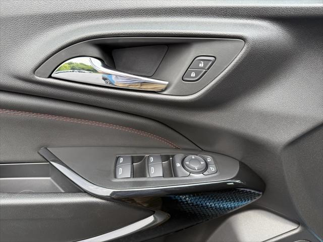 new 2025 Chevrolet Trax car, priced at $28,879