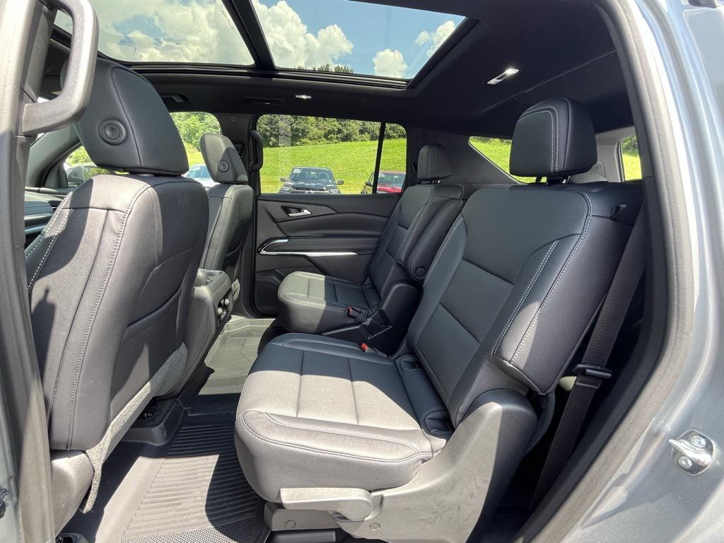 new 2026 Chevrolet Traverse car, priced at $47,807