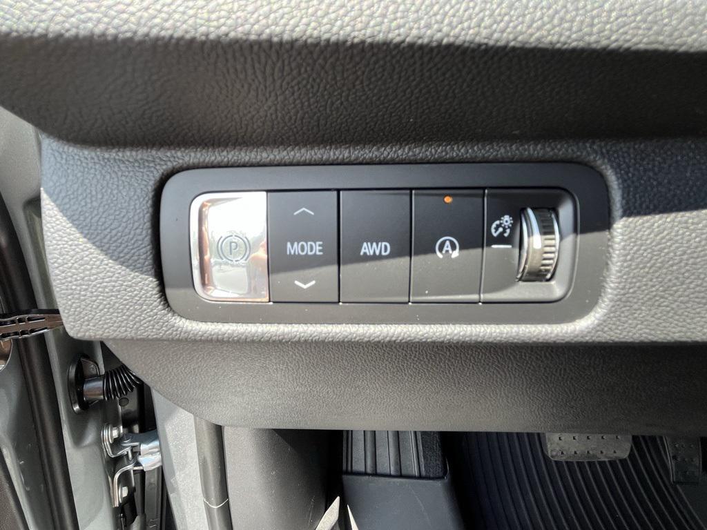 new 2026 Chevrolet Traverse car, priced at $47,807