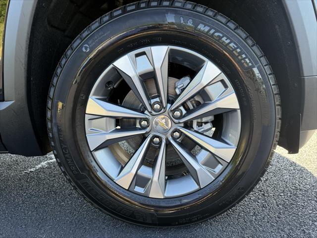 new 2026 Chevrolet Equinox car, priced at $31,995