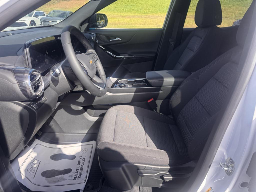 new 2026 Chevrolet Equinox car, priced at $34,703