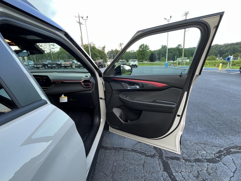 new 2026 Chevrolet TrailBlazer car, priced at $33,245