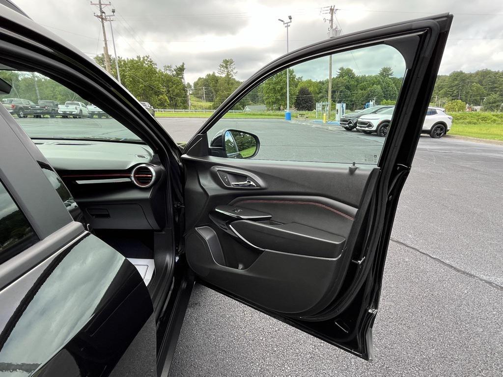 used 2025 Chevrolet Trax car, priced at $24,950