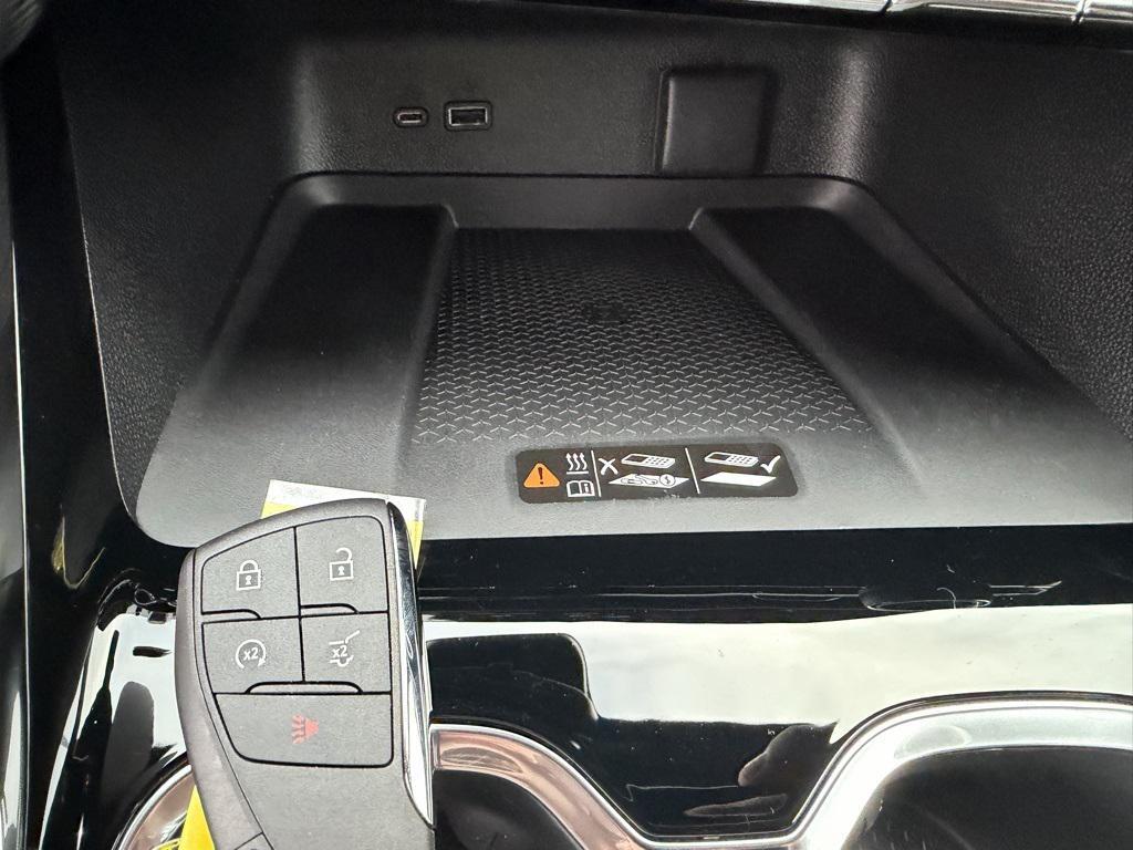 new 2026 Chevrolet Traverse car, priced at $60,832