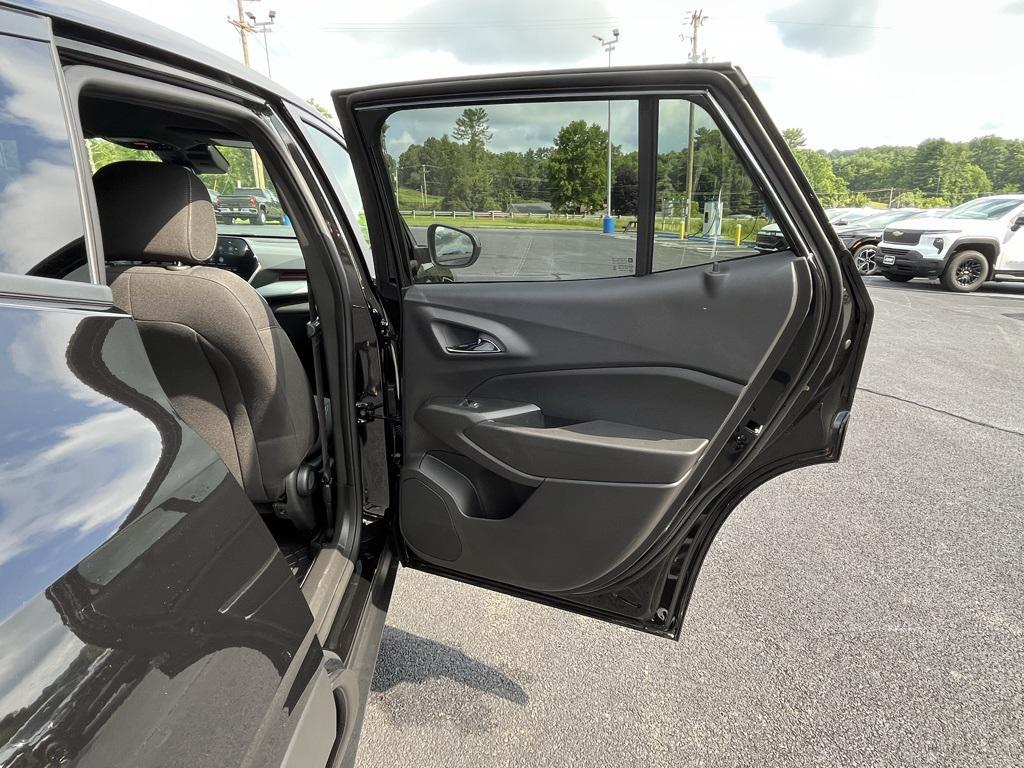 new 2025 Chevrolet Trax car, priced at $25,234