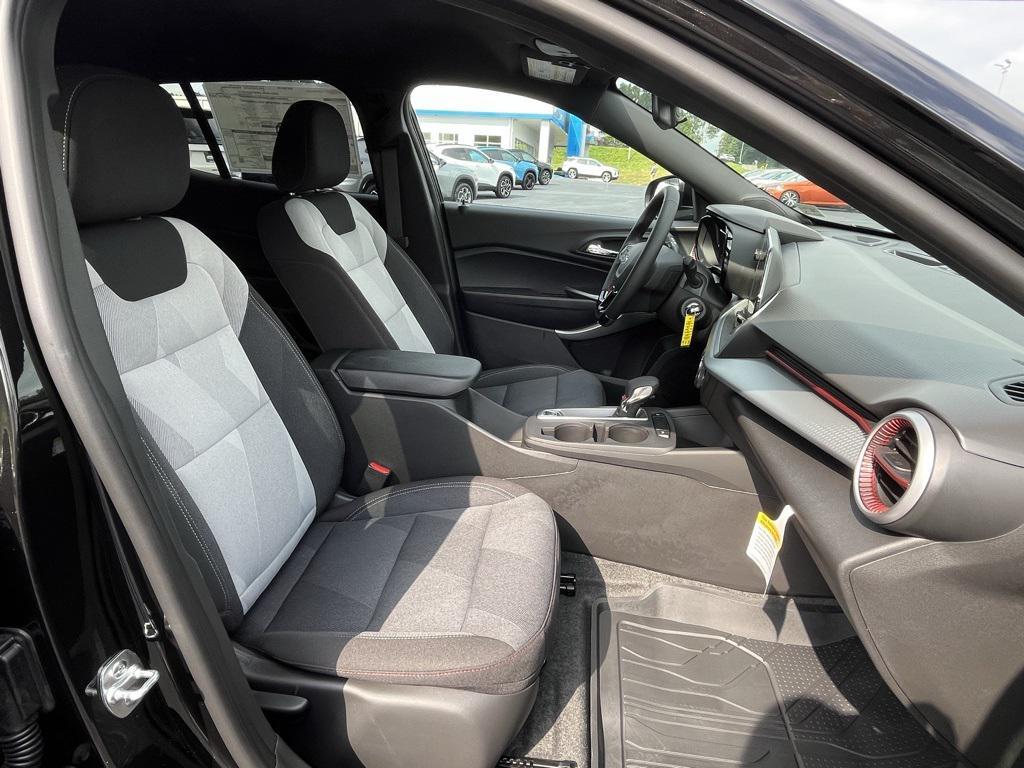 new 2025 Chevrolet Trax car, priced at $25,234