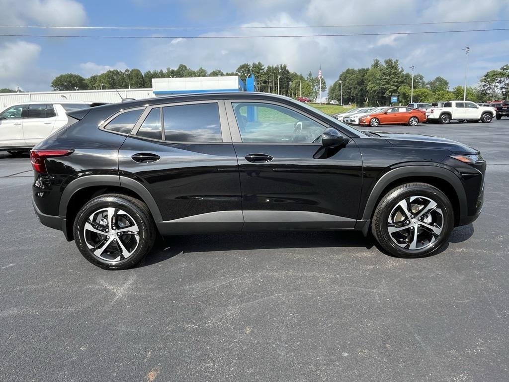 new 2025 Chevrolet Trax car, priced at $25,234