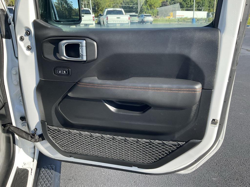 used 2021 Jeep Gladiator car, priced at $37,570