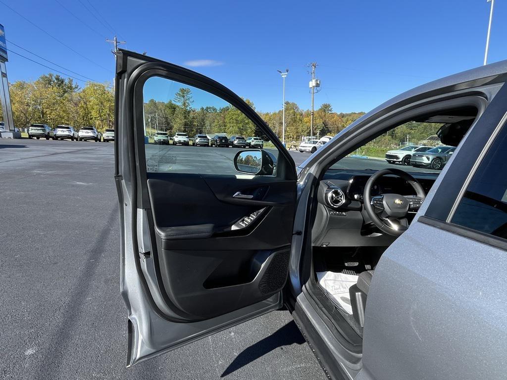 new 2026 Chevrolet Equinox car, priced at $34,703