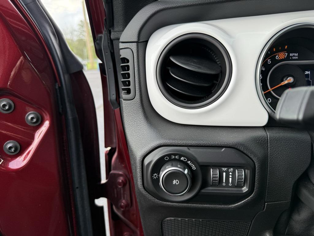 used 2021 Jeep Wrangler Unlimited car, priced at $28,887