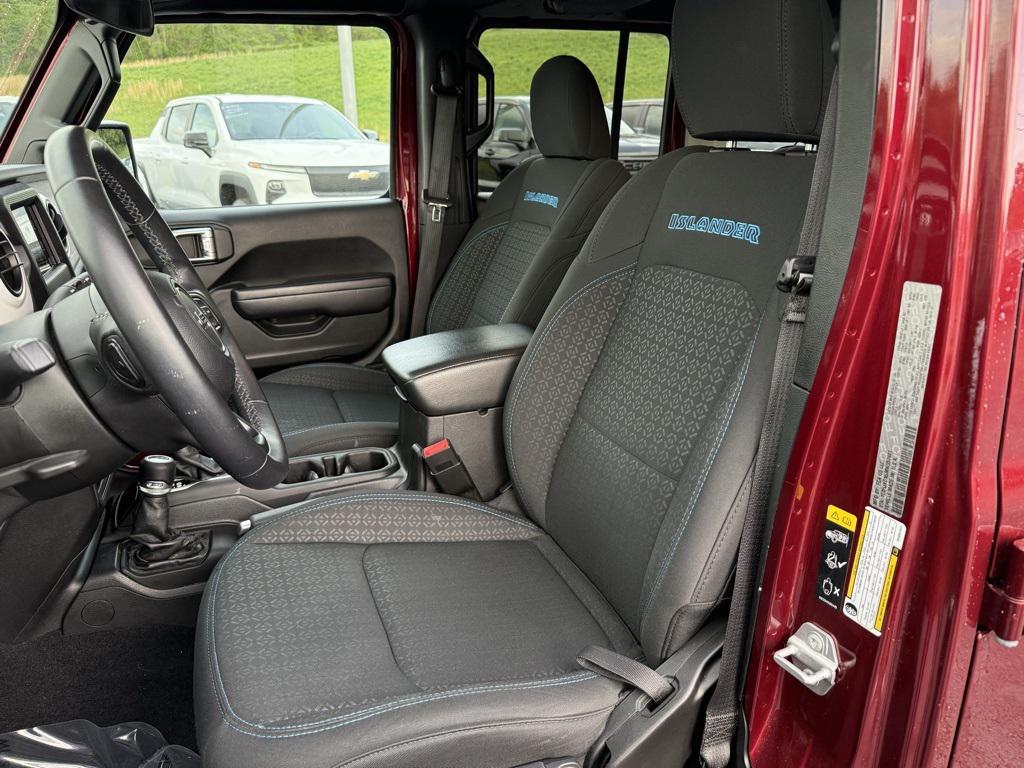 used 2021 Jeep Wrangler Unlimited car, priced at $28,887