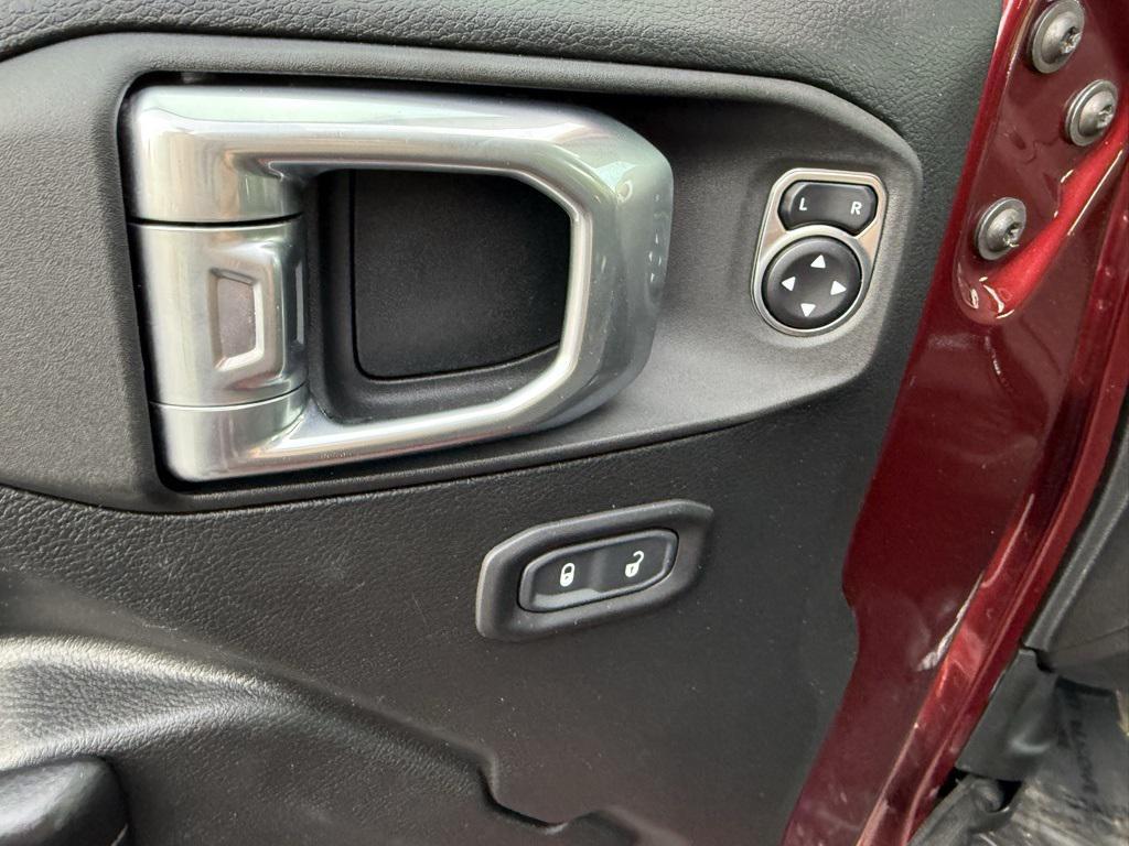 used 2021 Jeep Wrangler Unlimited car, priced at $28,887