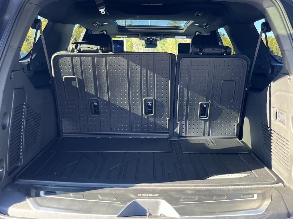 new 2026 Chevrolet Suburban car, priced at $99,984