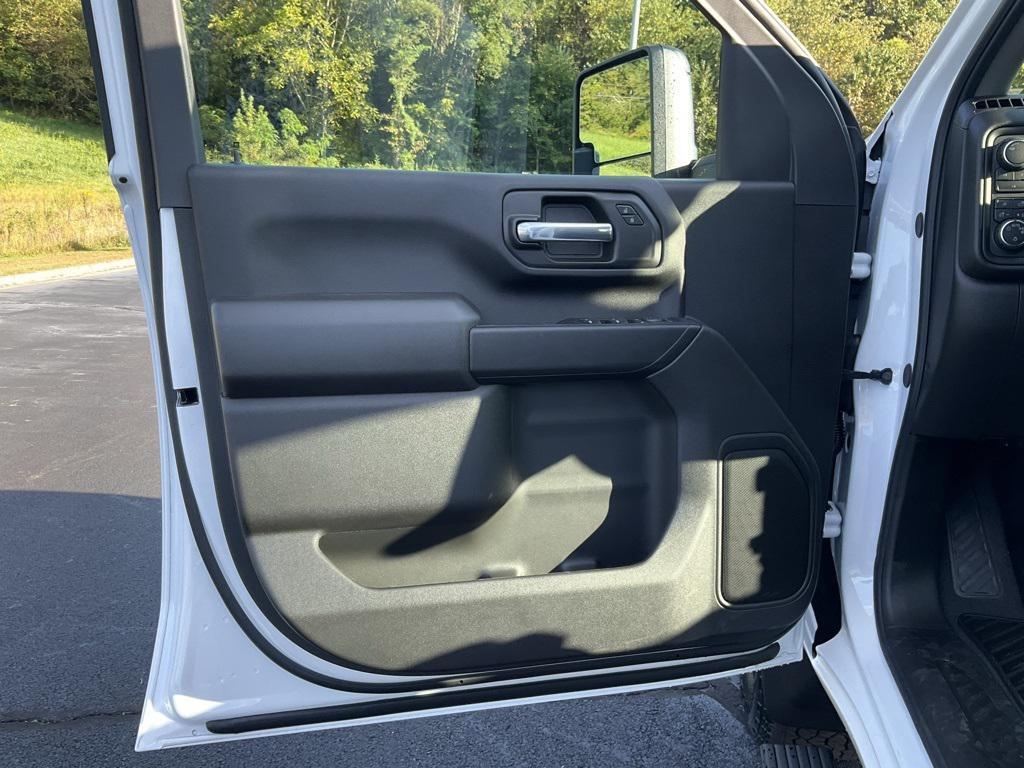new 2025 Chevrolet Silverado 2500 car, priced at $58,686