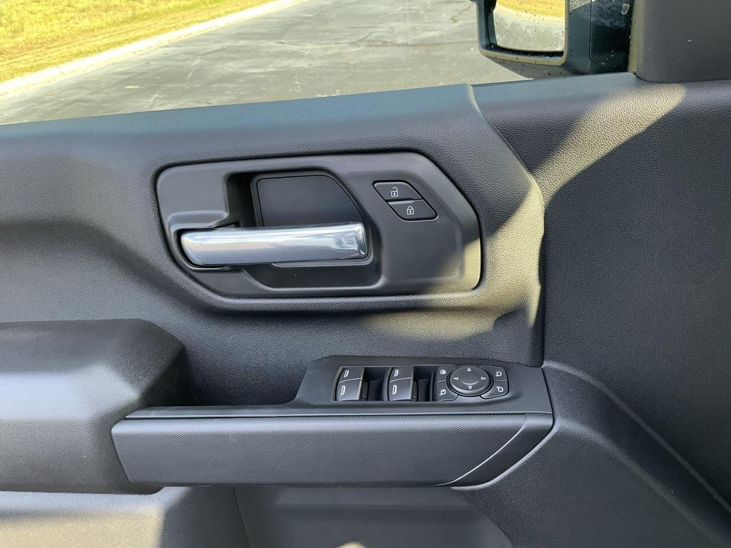 new 2025 Chevrolet Silverado 2500 car, priced at $58,686