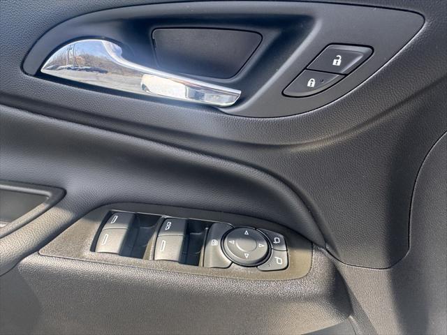 used 2023 Chevrolet Equinox car, priced at $23,950