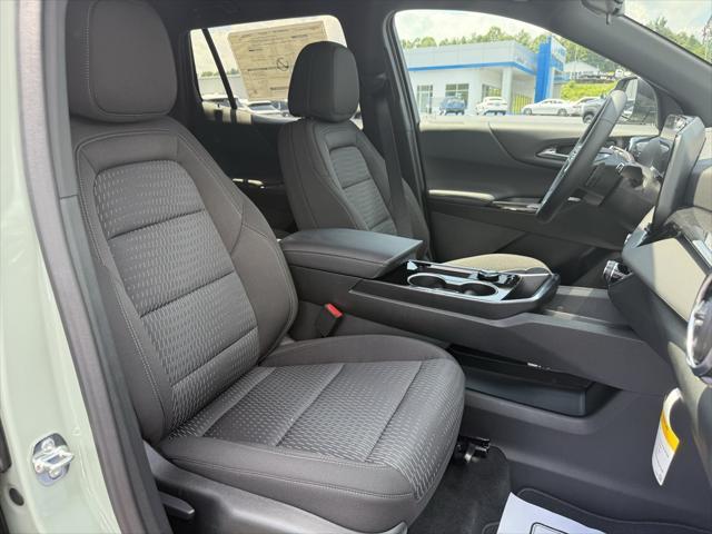 new 2026 Chevrolet Equinox car, priced at $31,995
